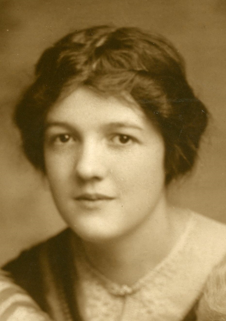 Mary Maughan Howell (1892 - 1964) Profile